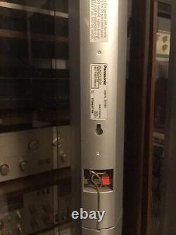 Système de cinéma maison DVD Panasonic SA-HT900 avec son surround et haut-parleurs/subwoofer. LIRE